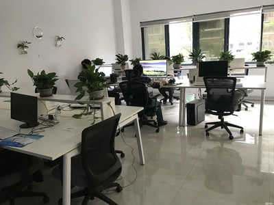 南京左支右商務信息咨詢