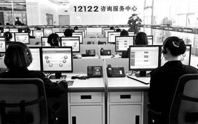 在密云車(chē)被堵住開(kāi)不了,怎么辦 別急 一個(gè)電話搞定